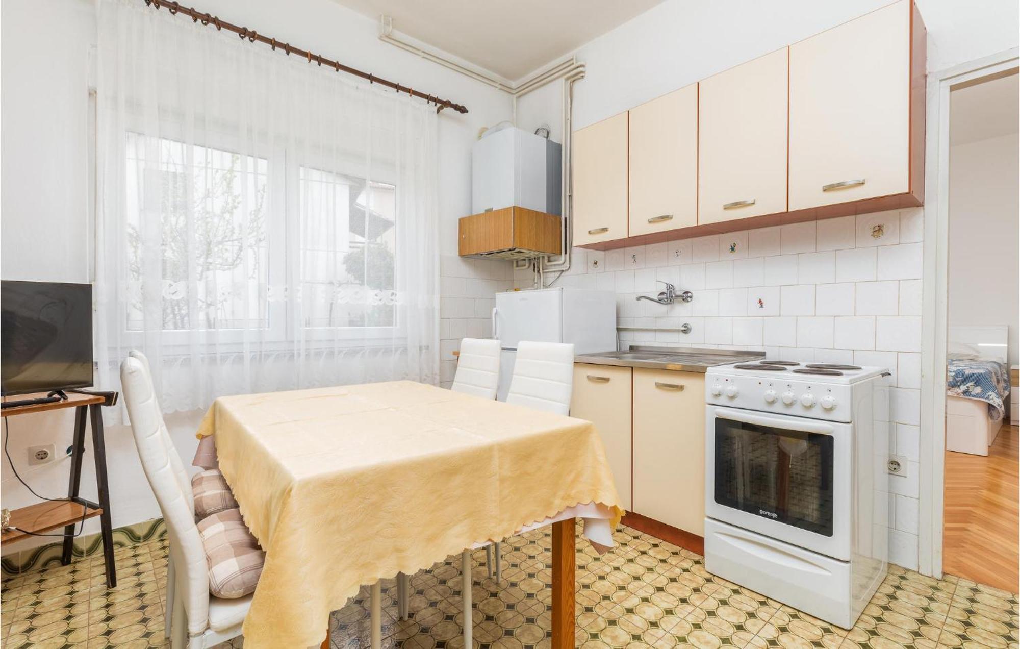 Lovely Apartment In Fazana With Kitchen מראה חיצוני תמונה