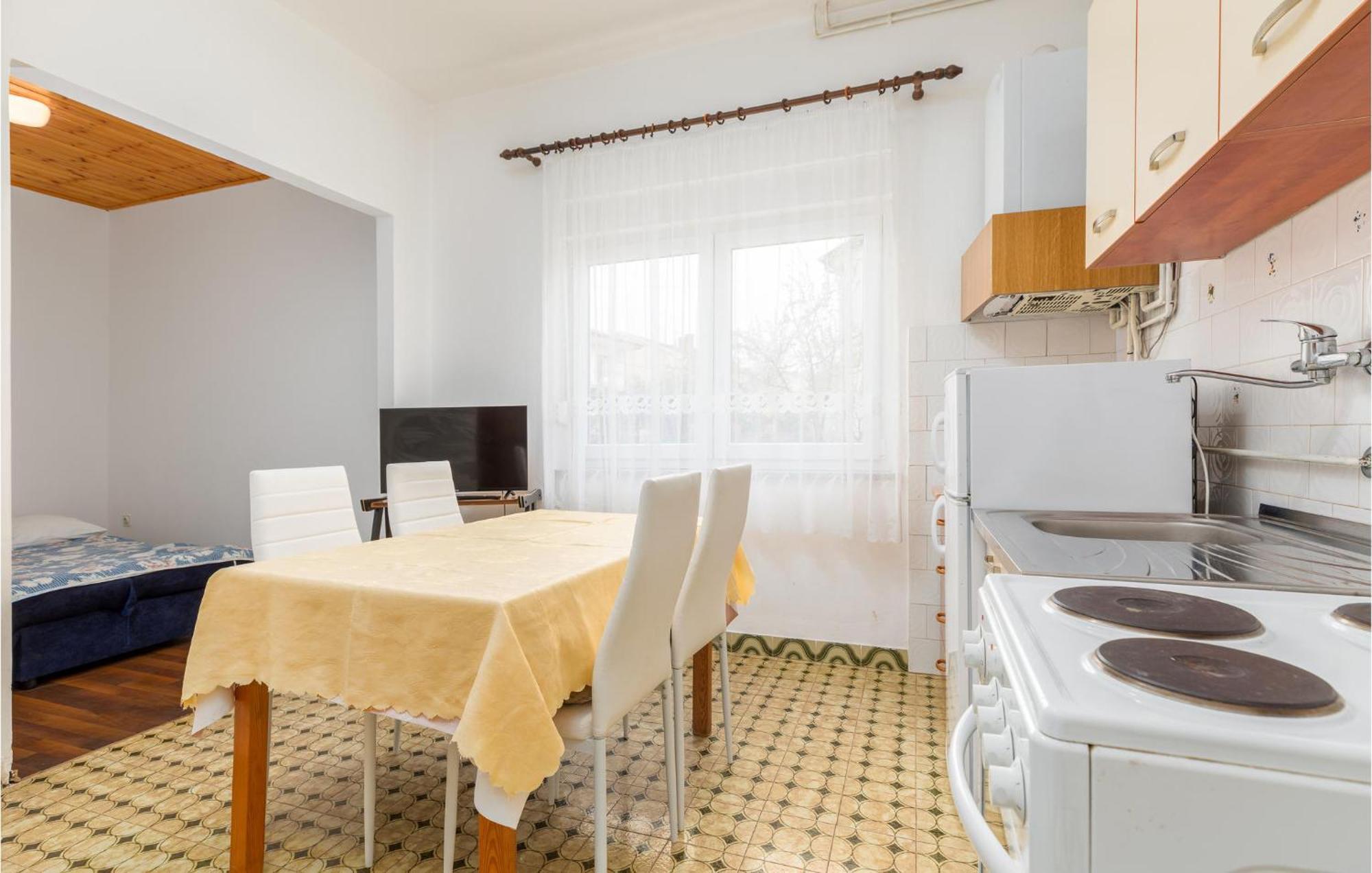 Lovely Apartment In Fazana With Kitchen מראה חיצוני תמונה